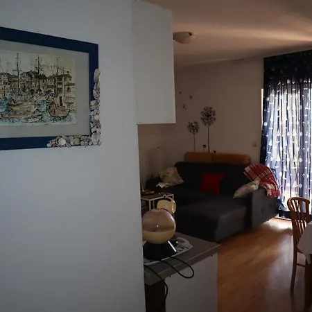Mila Lägenhet Makarska