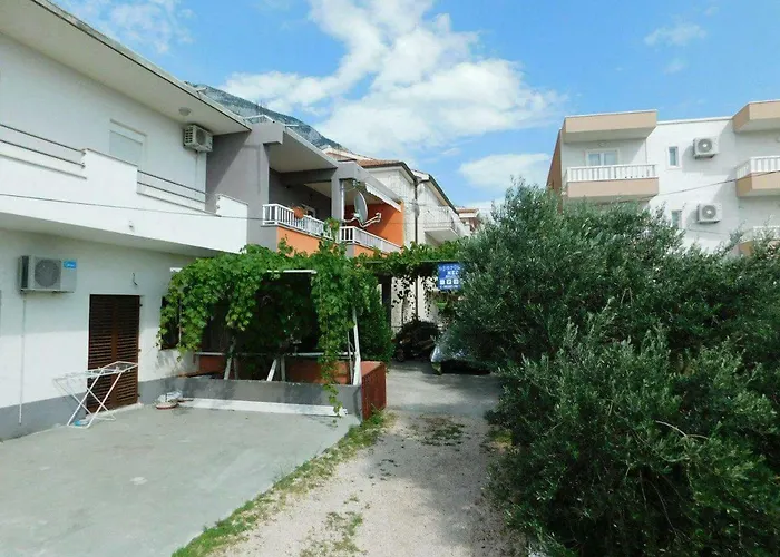 Mila * Makarska